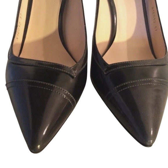 GIORGIO ARMANI BLack Leather, Pointed Toe Asymetric Vamp Pumps Wm Sz 39.5 Italy - Picture 10 of 12